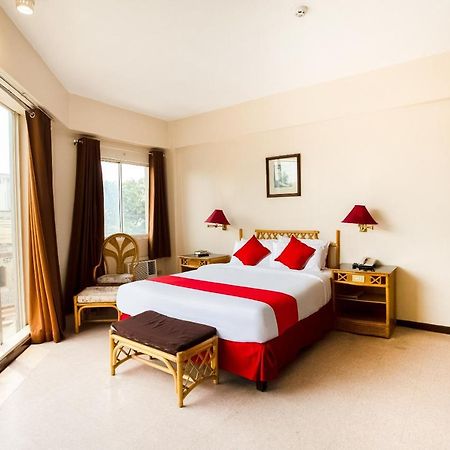 Oyo 414 Humberto'S Hotel Davao City المظهر الخارجي الصورة