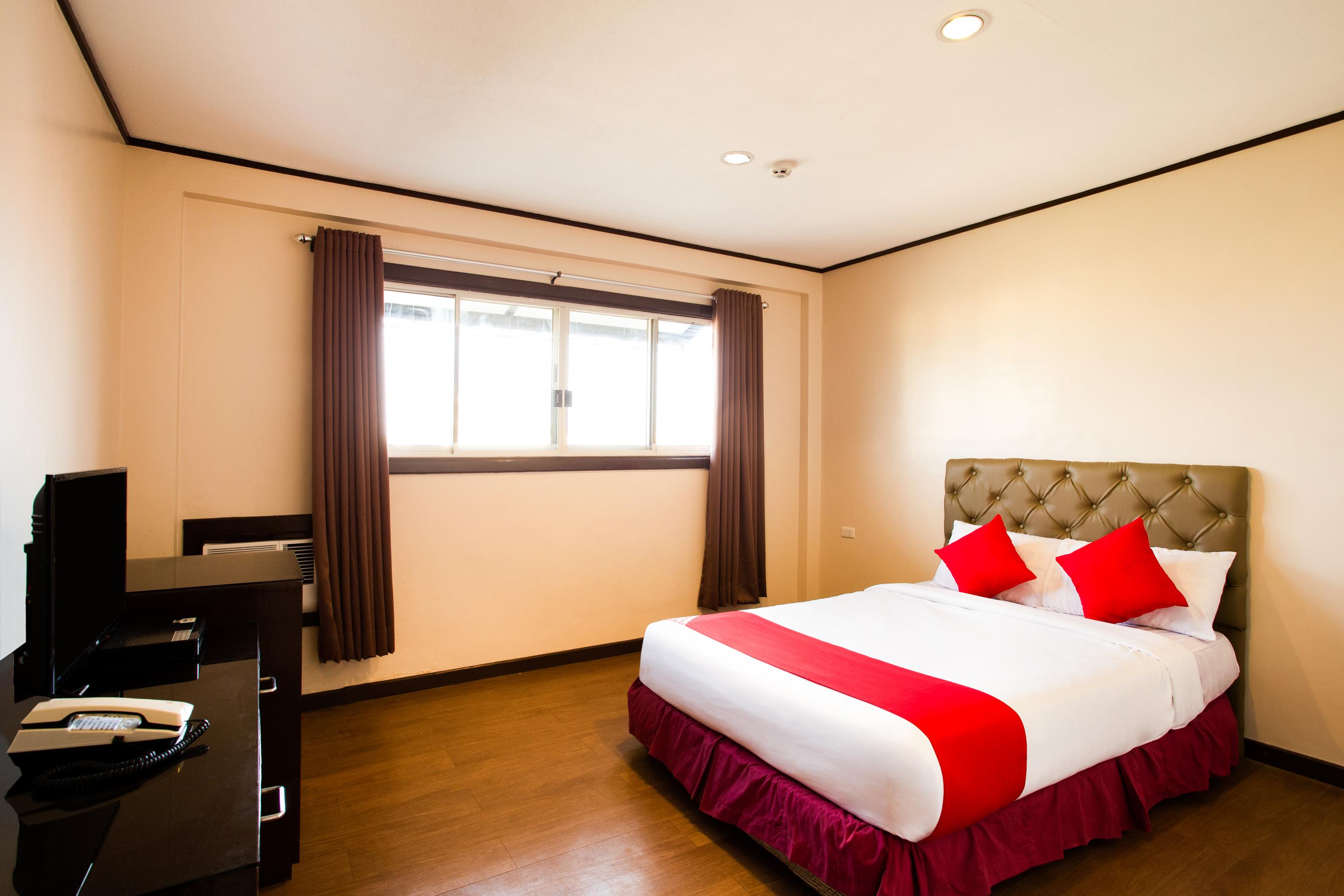 Oyo 414 Humberto'S Hotel Davao City المظهر الخارجي الصورة