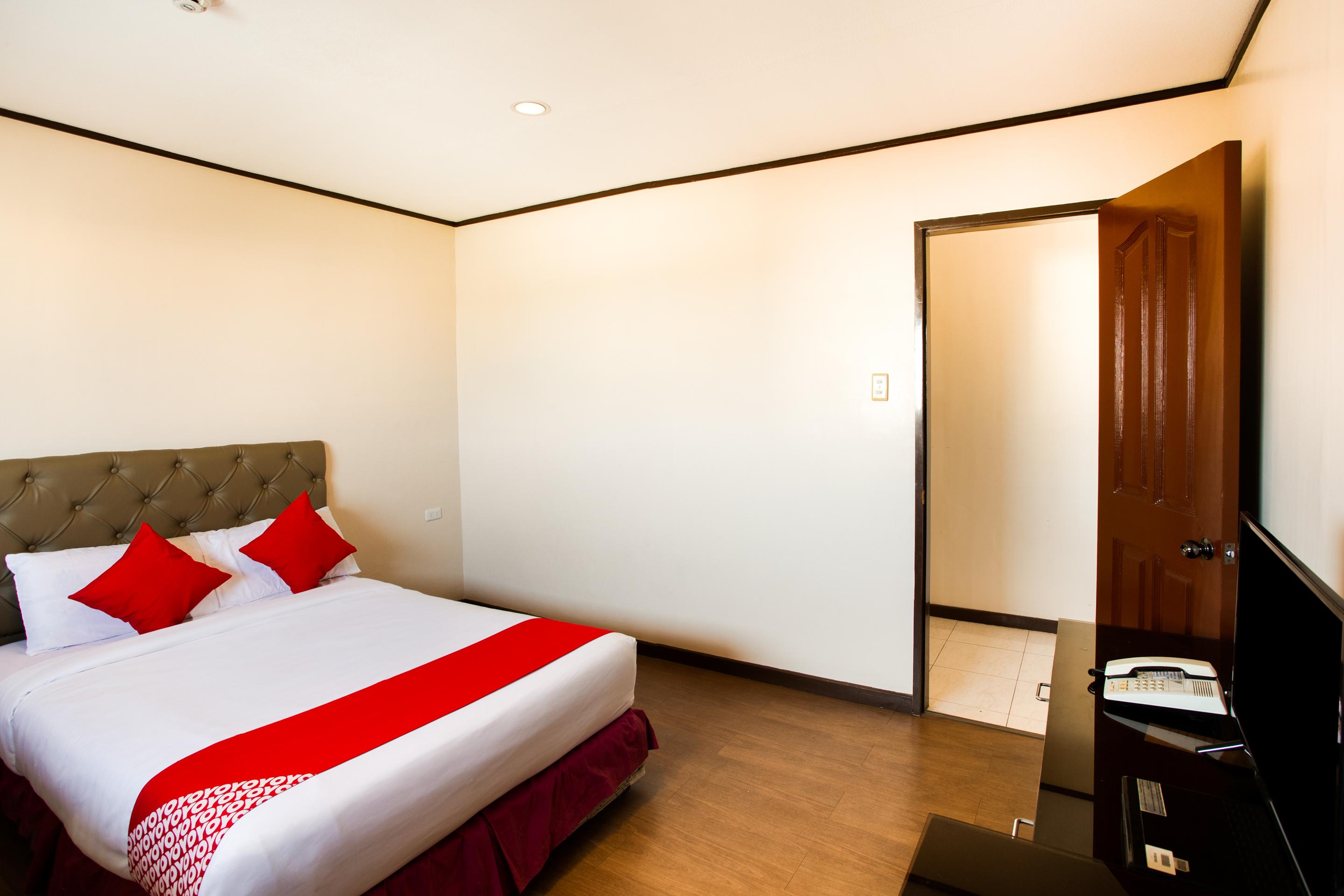 Oyo 414 Humberto'S Hotel Davao City المظهر الخارجي الصورة