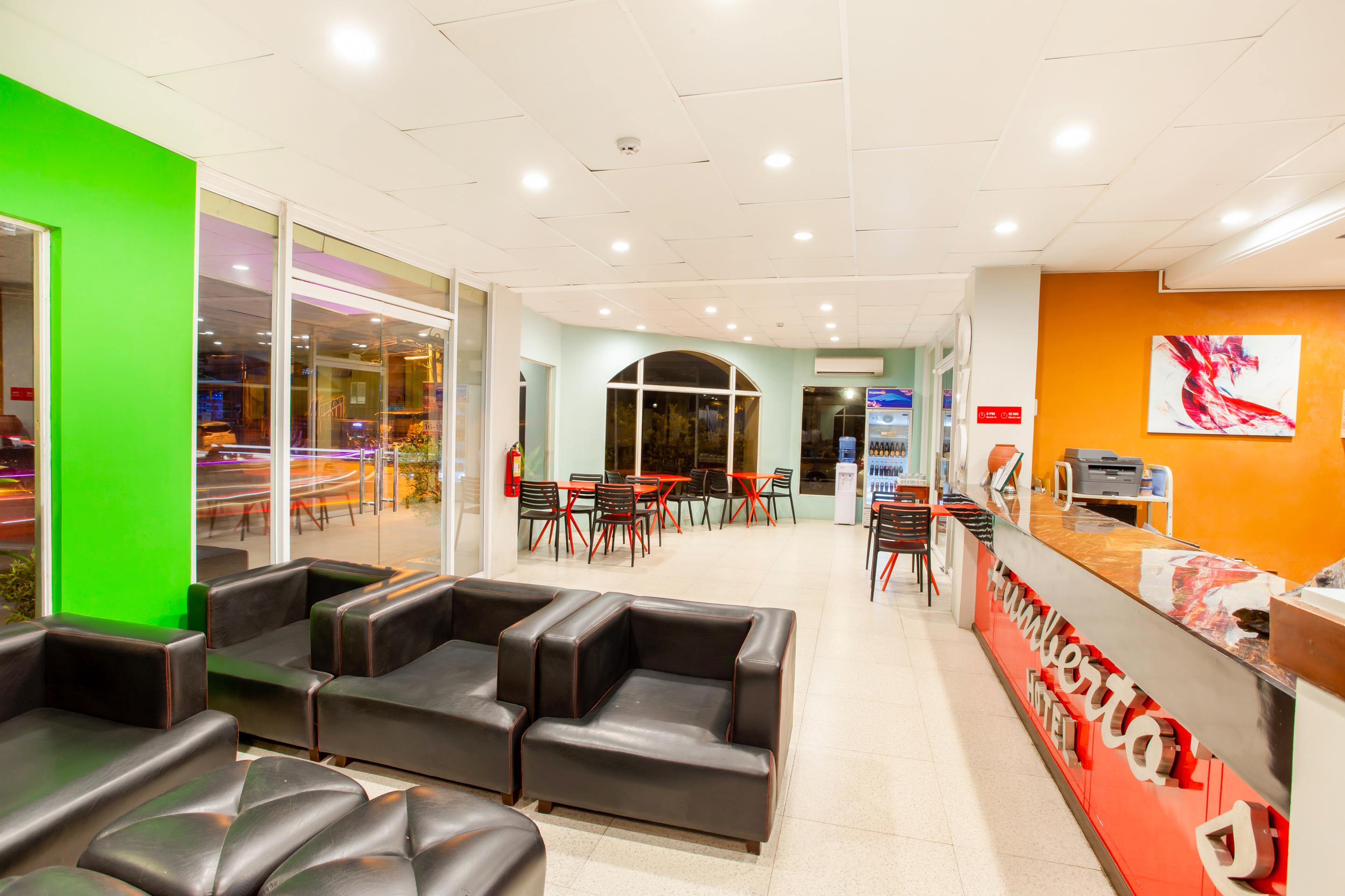 Oyo 414 Humberto'S Hotel Davao City المظهر الخارجي الصورة