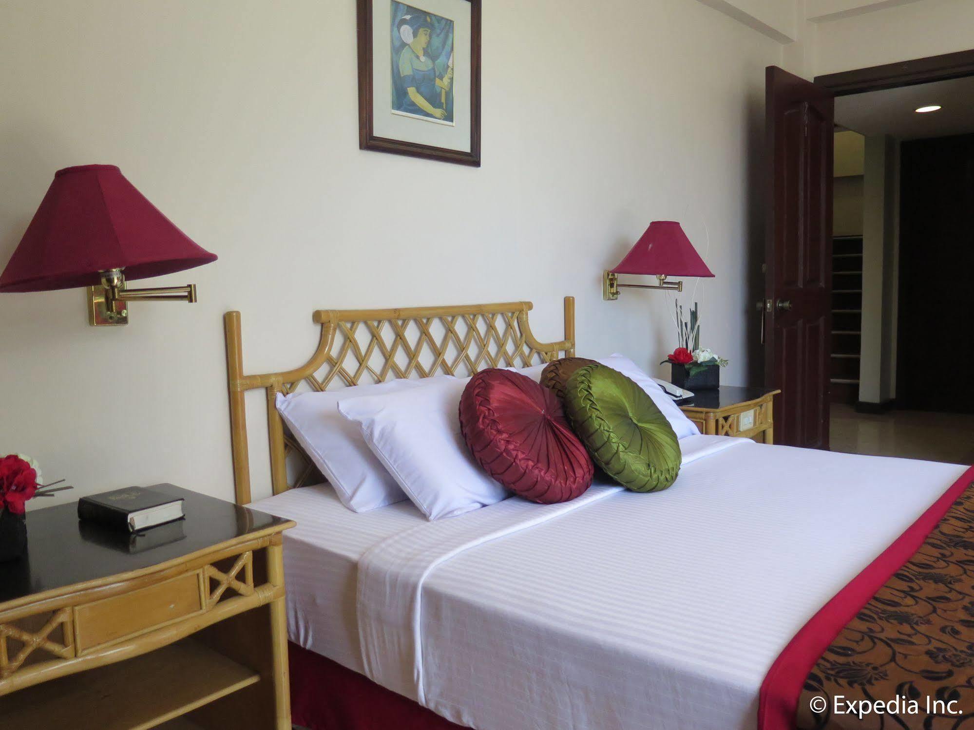 Oyo 414 Humberto'S Hotel Davao City المظهر الخارجي الصورة