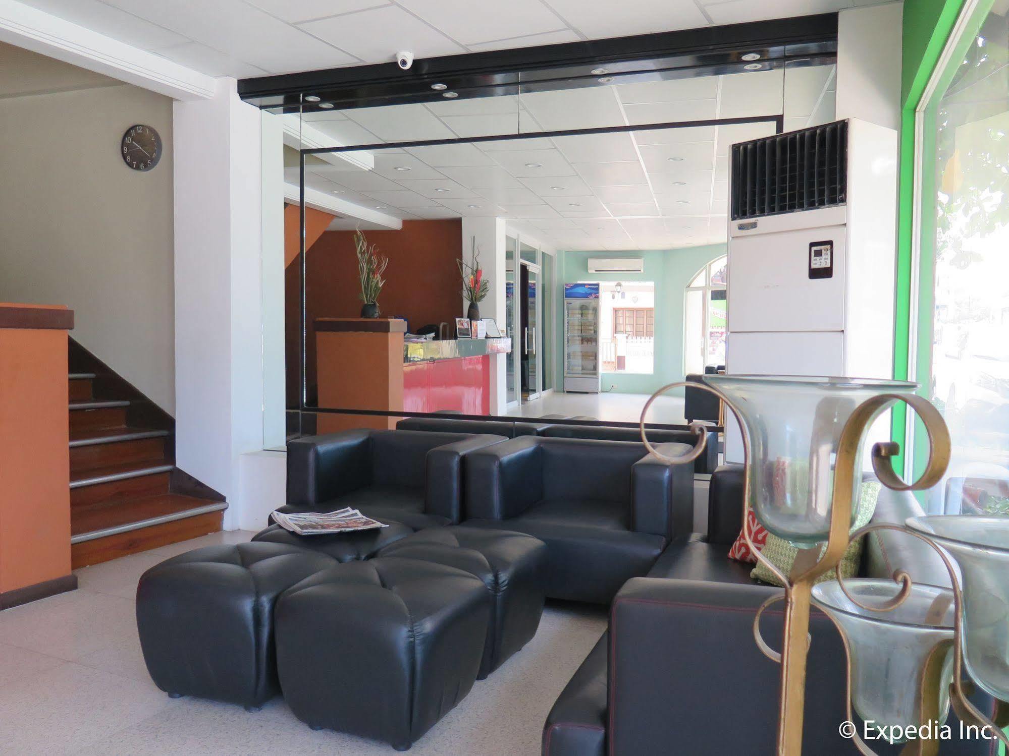 Oyo 414 Humberto'S Hotel Davao City المظهر الخارجي الصورة